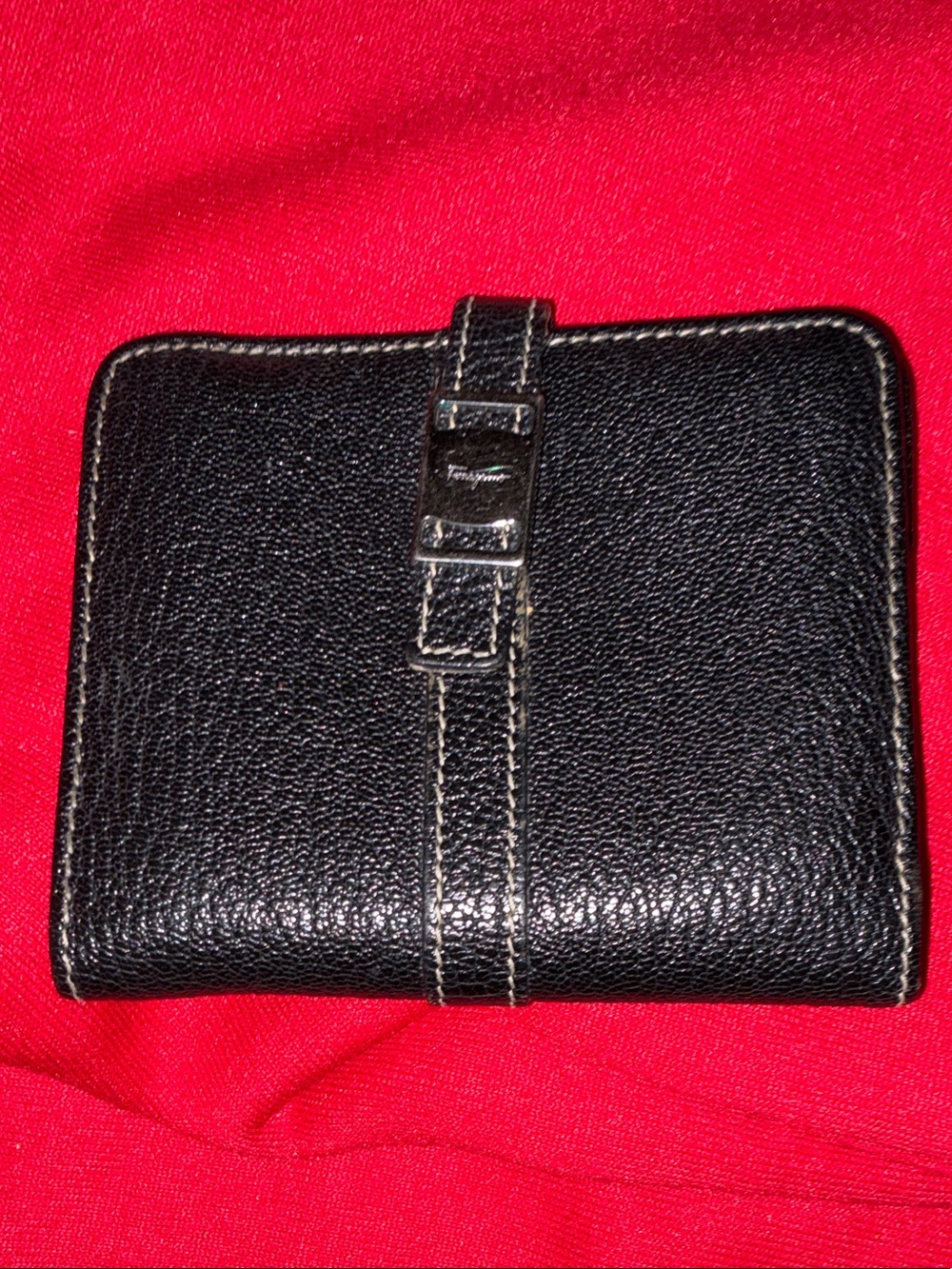 NWOT FERRAGAMO Black Leather Bifold Wallet with Contrast Stitching